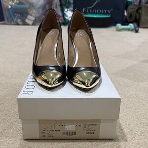 Ann Taylor Lara Black and Gold Captoe Heels